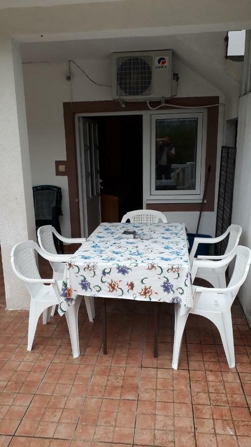 Vila Ruska Prčanj 外观 照片