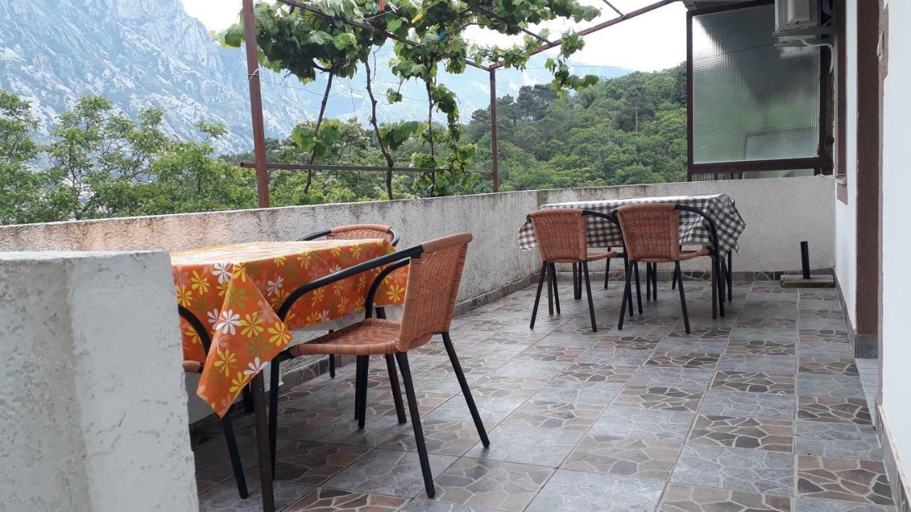 Vila Ruska Prčanj 外观 照片