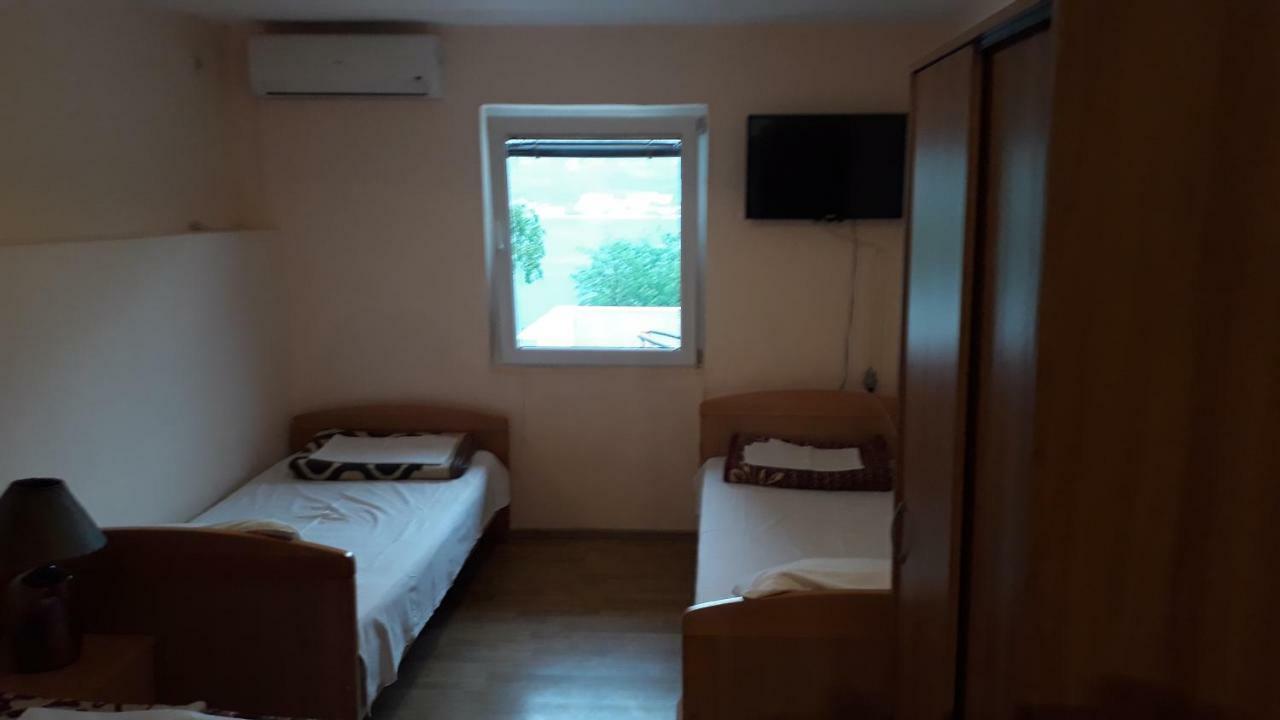 Vila Ruska Prčanj 外观 照片